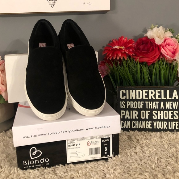 💦💧Blondo Waterproof Black Suede Sneakers! - Picture 2 of 8